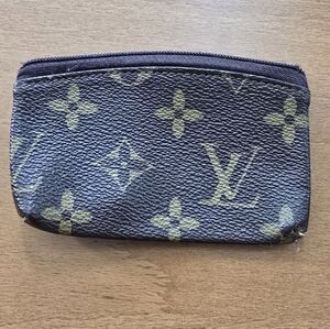 Louis Vuitton Coin Purse Leather Brown